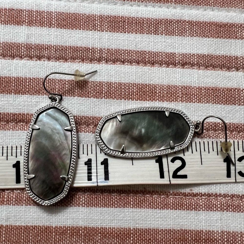 Kendra Scott Elle Black Mother of Pearl Earrings Silvetone - Picture 2 of 3